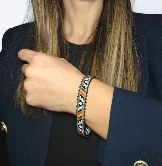 Bratara „Radacini cusute”-piesa unicat