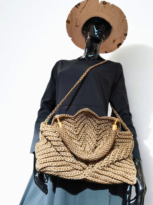 Geanta handmade „Terra”, cu design sculptural– piesa unicat