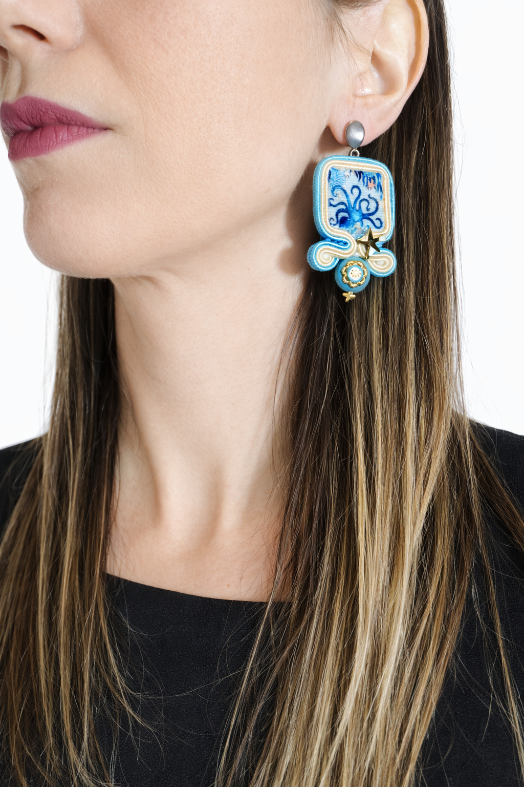 Cercei soutache cu accente marine „Ocean Whisper” – Cercei handmade unicat
