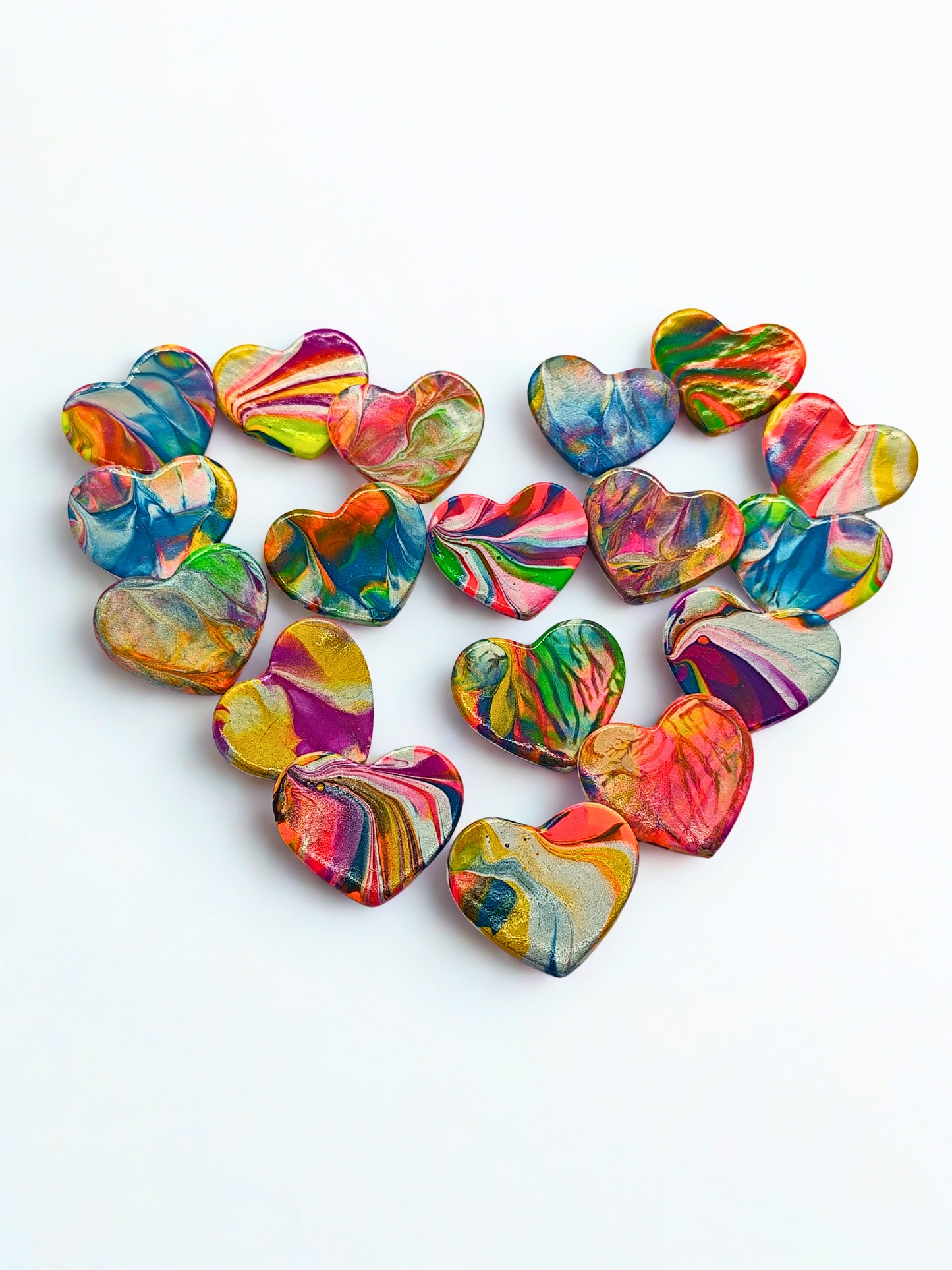 Broșă handmade din lut „Color Flow Heart”
