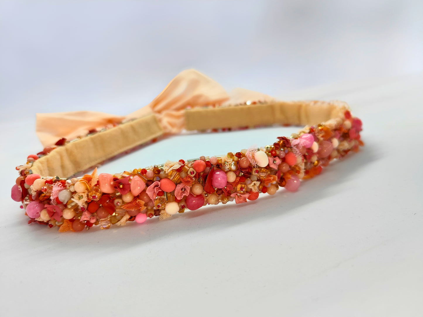 Brâu handmade cu mărgele de jad și cristale „Blush Garden”