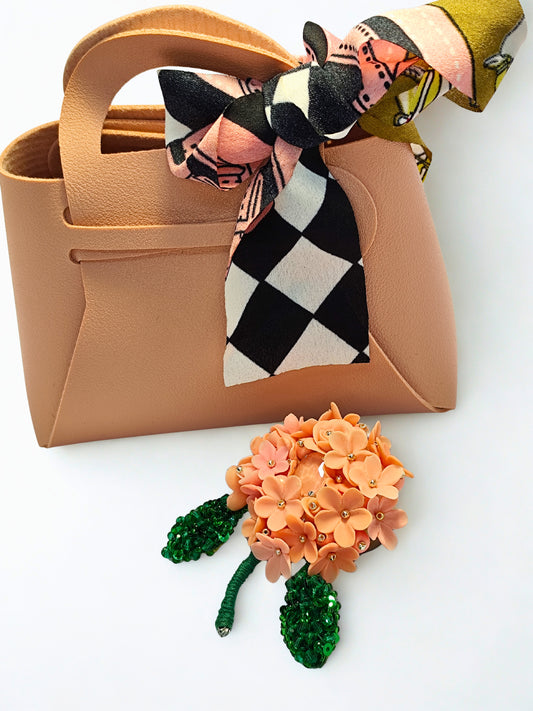 Brosa florala lucrata manual – piesa unicat