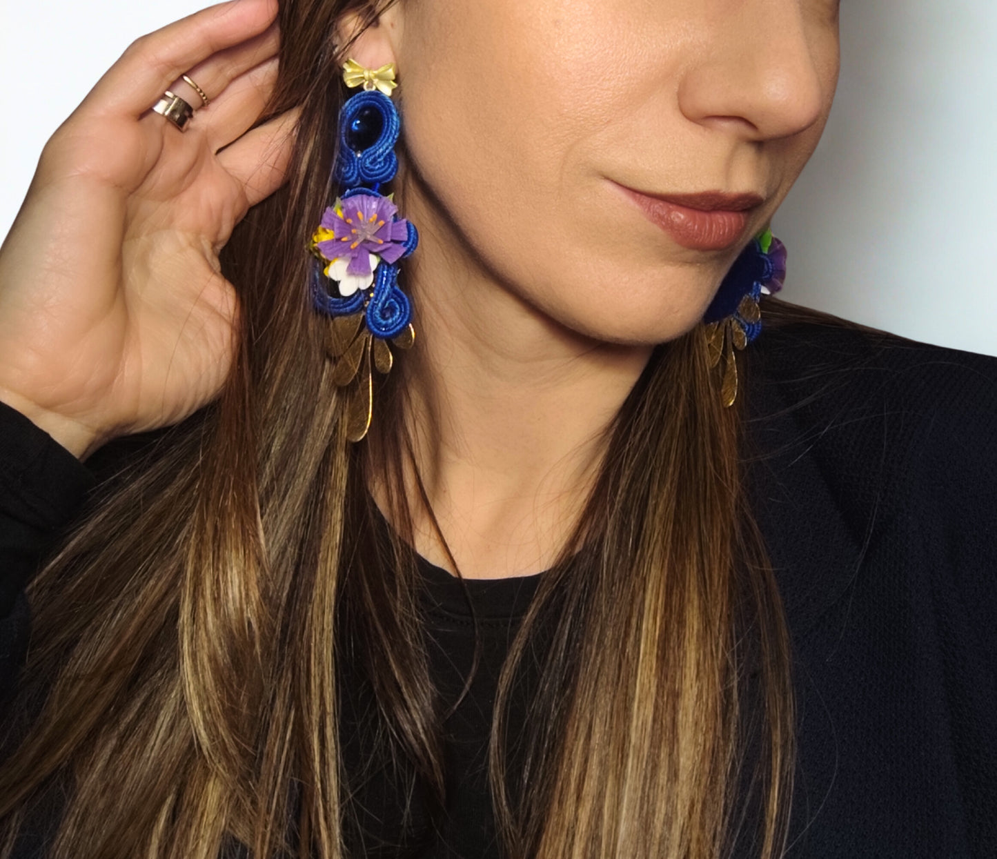 Cercei handmade în tehnica soutache „Garden in Blue” – piesă unicat