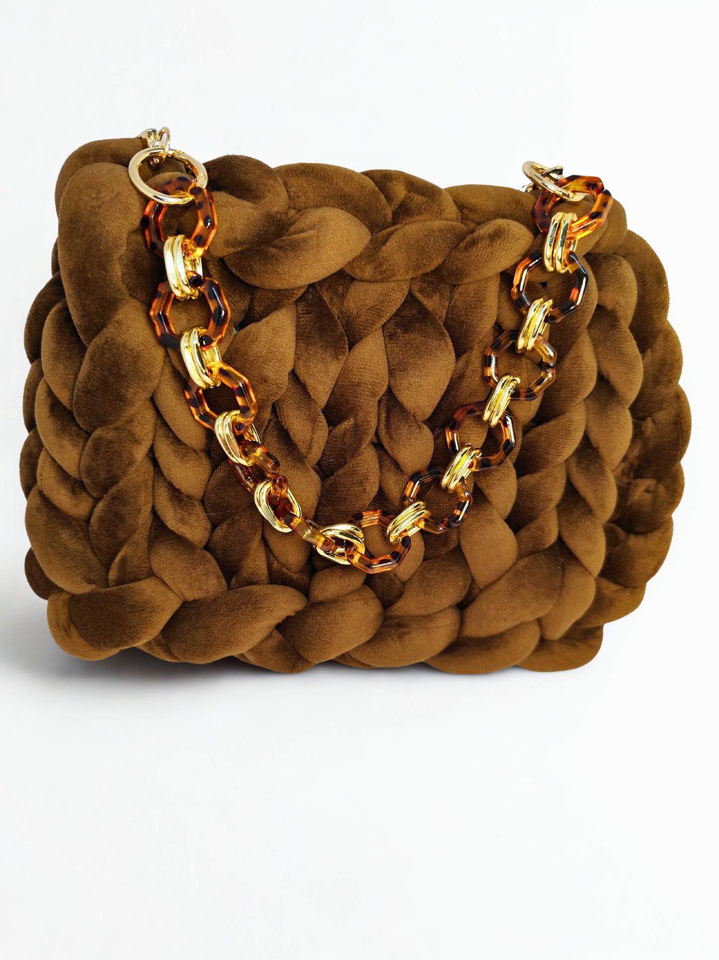 Geanta handmade cu textura împletita si lant decorativ animal print „Amber”