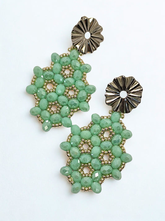 Cercei „Mint Glow” – piesa handmade, unicat