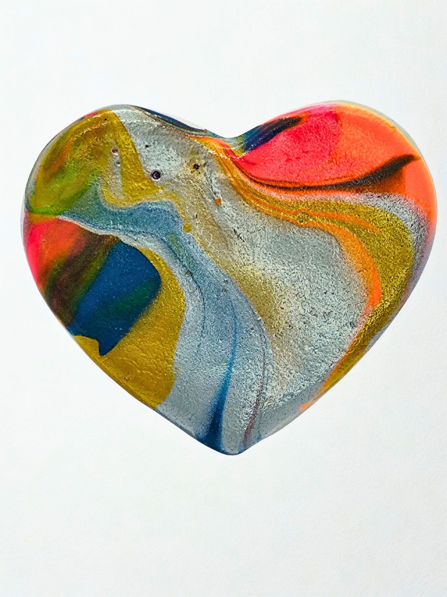 Broșă handmade din lut „Color Flow Heart”