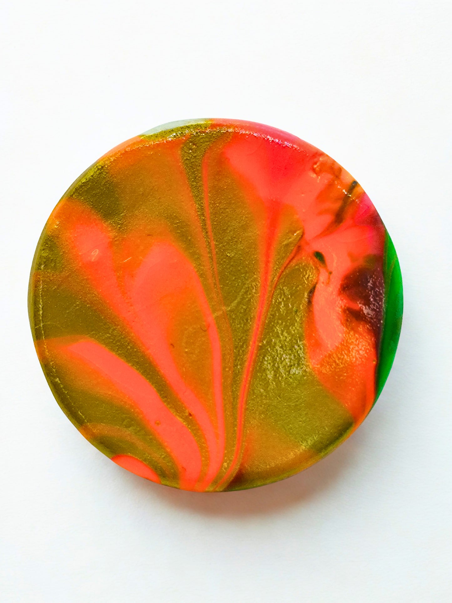 Broșă handmade din lut „Color Flow Circle”