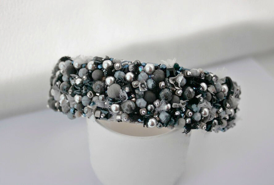Cordeluță handmade cu perle Swarovski „Dark Ash”