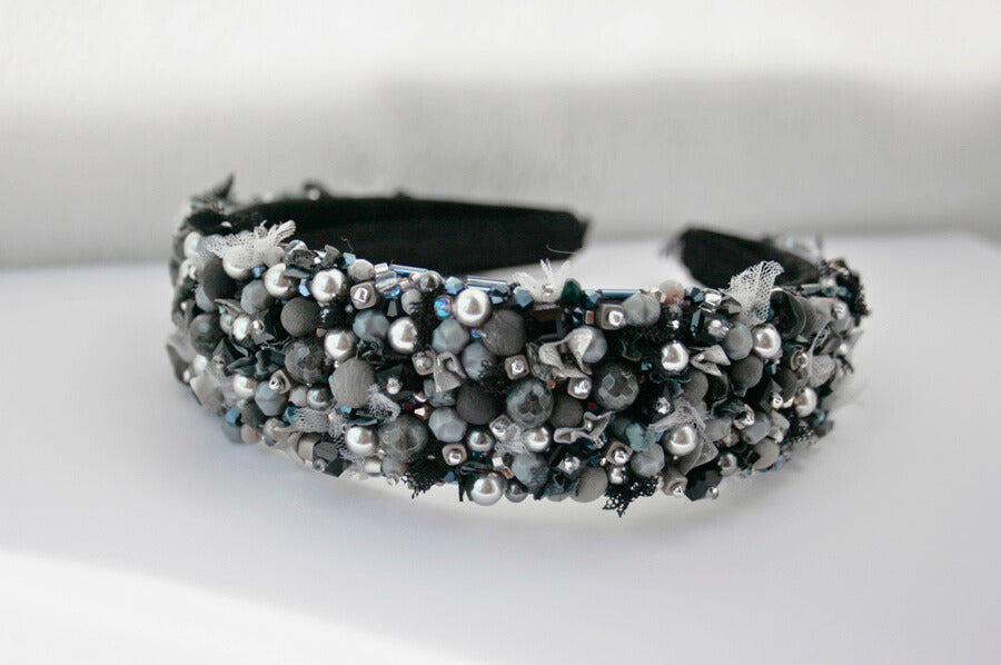 Cordeluță handmade cu perle Swarovski „Dark Ash”