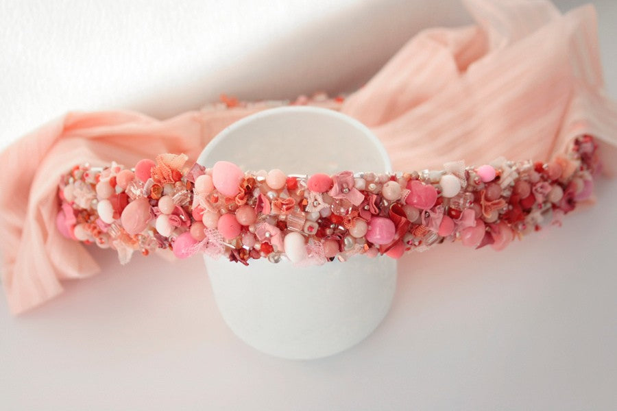 Brâu handmade cu mărgele de jad și cristale „Blush Garden”