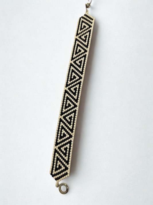 Bratara „Semn strabun” – piesa unicat