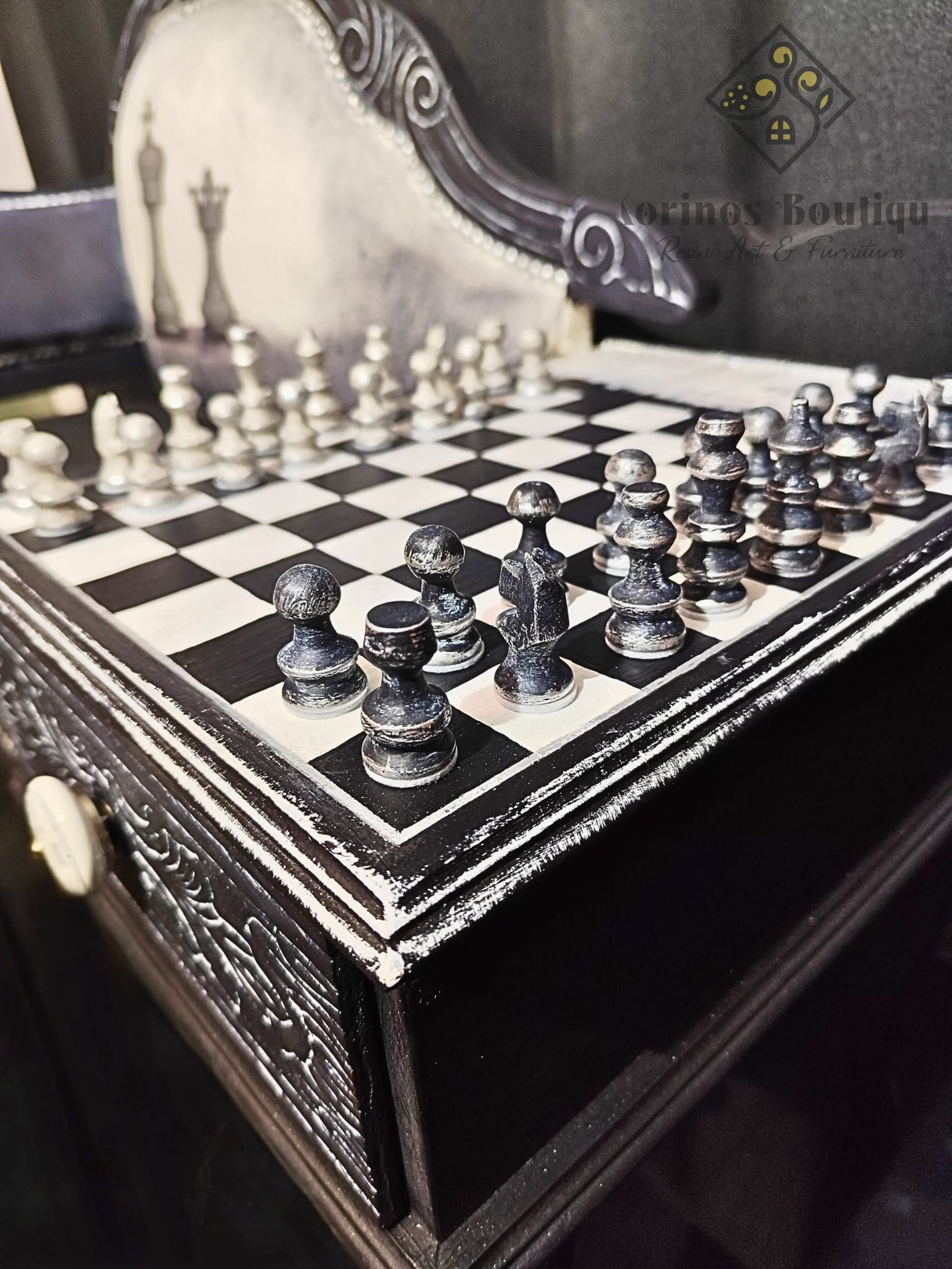 Canapea vintage recondiționată cu masă de șah integrată