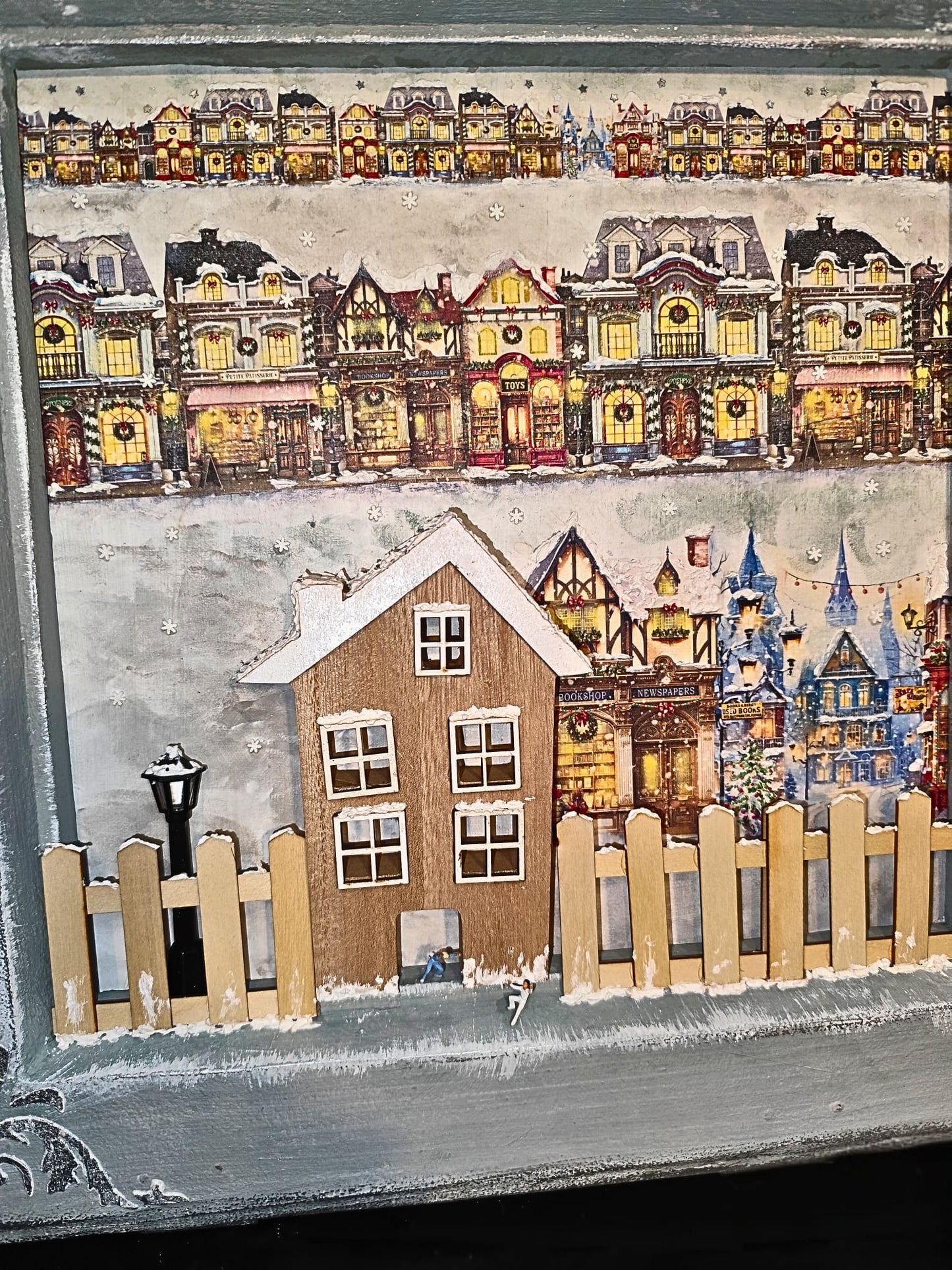 Fereastră spre Orașul Zăpezii