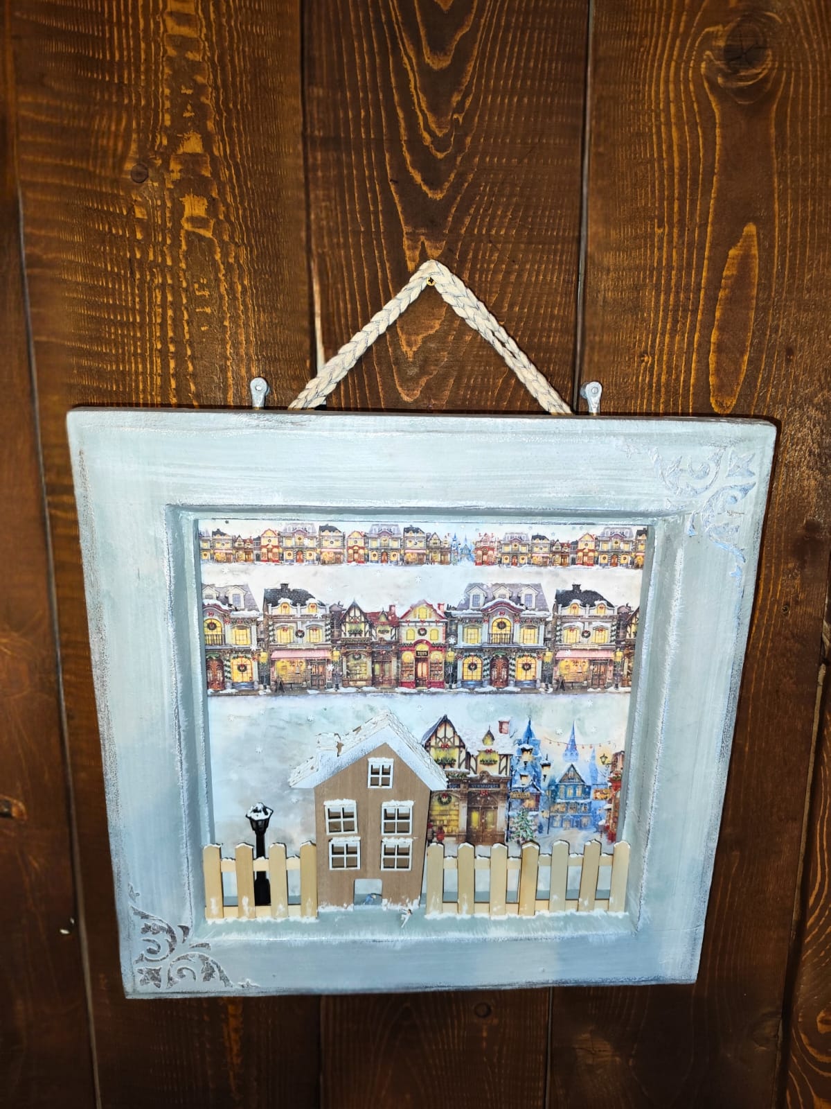 Fereastră spre Orașul Zăpezii