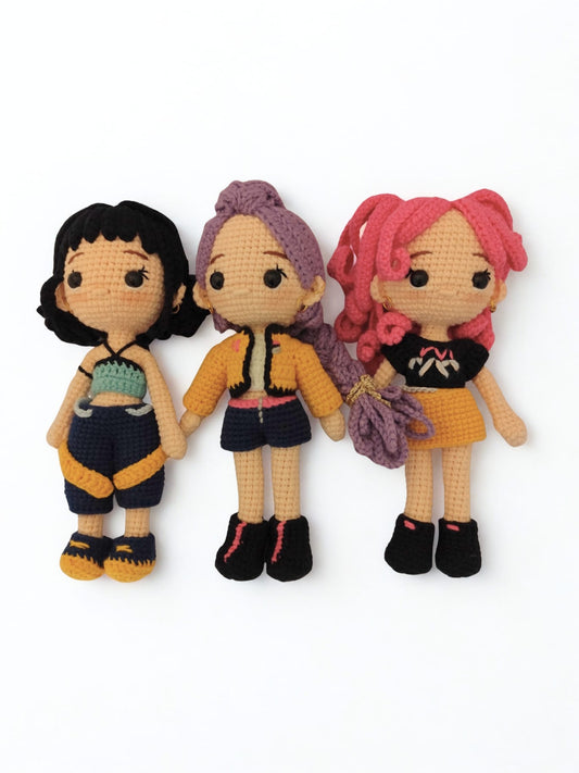 HUNTRIX – set 3 papusi crosetate (Rumi, Zoey, Mira)