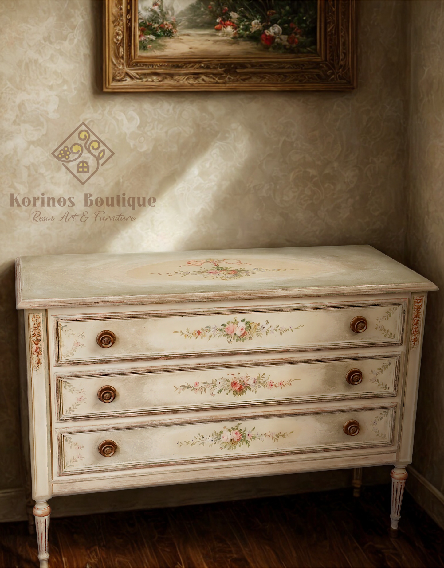 Set comodă și două noptiere recondiționate – Eleganță italiană cu accente artistice